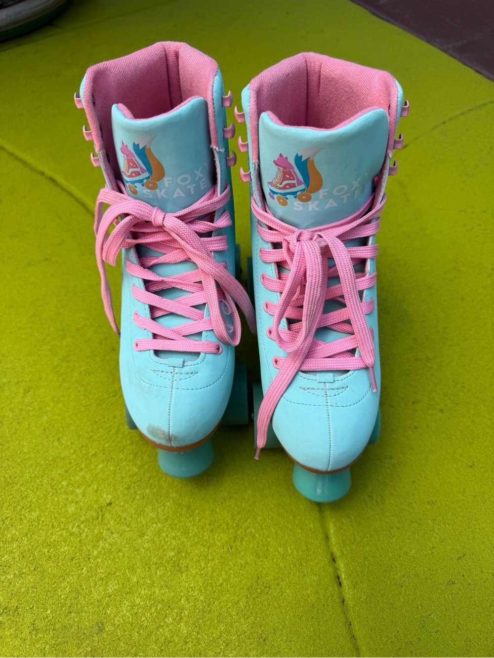 Foxy Skates Women’s Size 8 Mint & Pink Retro Quad Roller Skates EU 39
